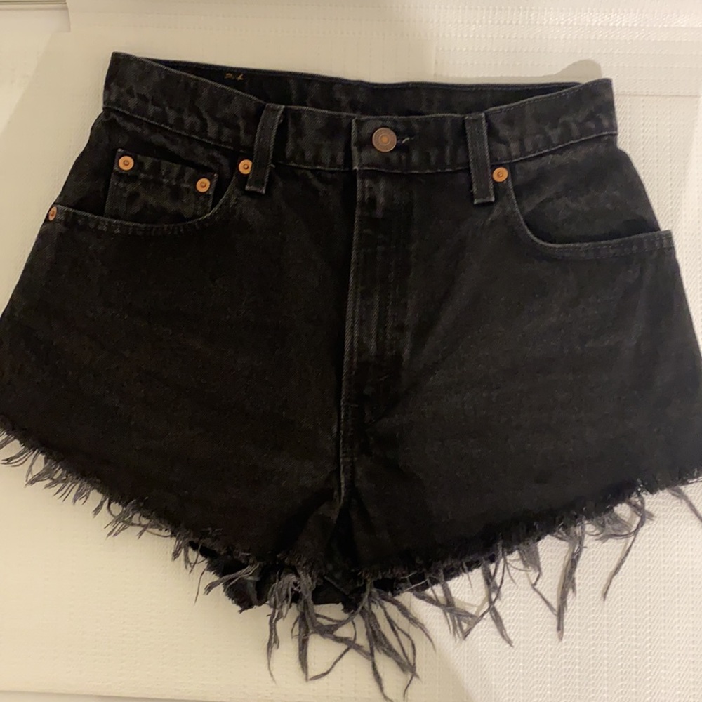 Levi Shorts - Picture 3 of 14